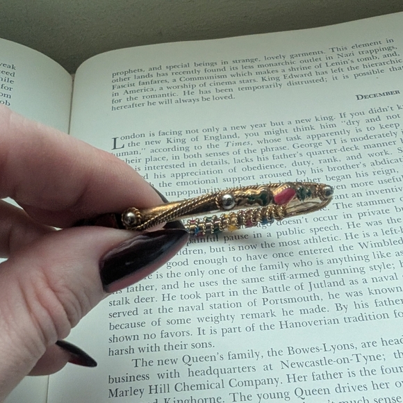 Colorful Beaded Women's Bracelet - Picture 3 of 8